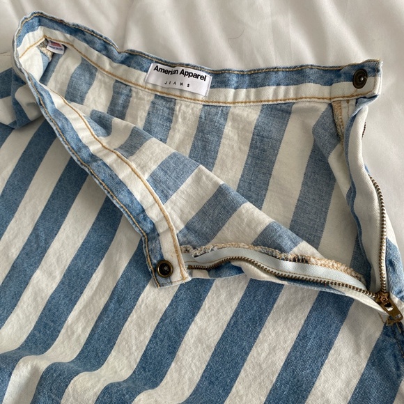 American Apparel mini skirt - Picture 2 of 3